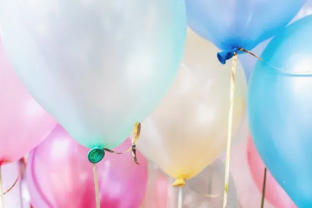 Balony z kucmar.pl – jak wkroczyć w kolorowy świat zabawy i dekoracji?