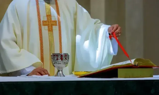 Rodzaje szat liturgicznych